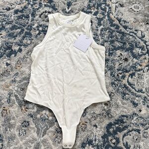 Pistola Cream One Piece